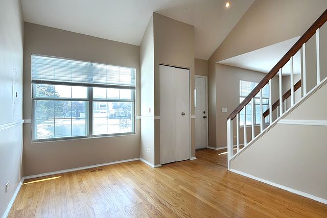 424 Le Parc Circle, Buffalo Grove, IL 60089