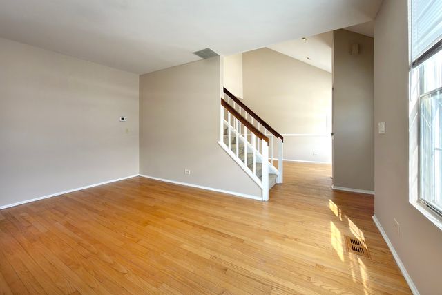 424 Le Parc Circle, Buffalo Grove, IL 60089