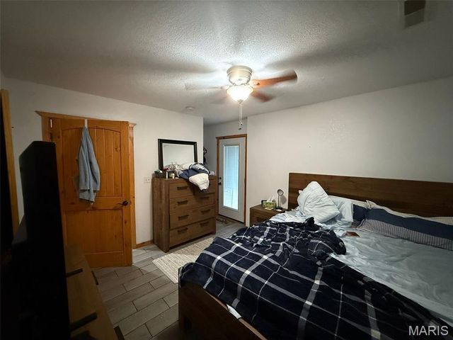 333 County Road 427, Poplar Bluff, MO 63901