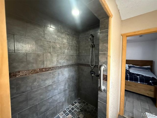 333 County Road 427, Poplar Bluff, MO 63901