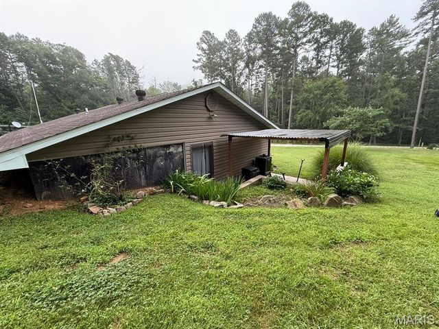 333 County Road 427, Poplar Bluff, MO 63901