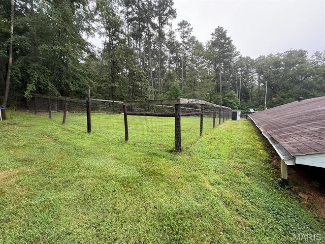 333 County Road 427, Poplar Bluff, MO 63901