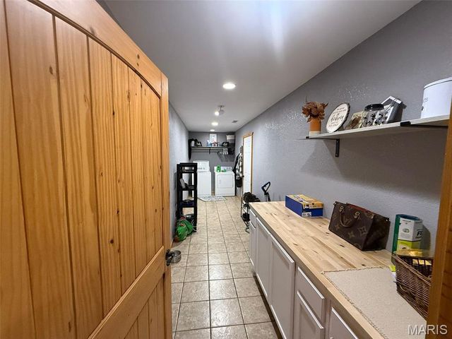 333 County Road 427, Poplar Bluff, MO 63901