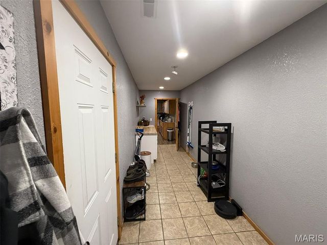 333 County Road 427, Poplar Bluff, MO 63901