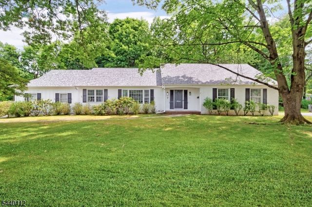 7 Village Rd, Florham Park Boro, NJ 07932
