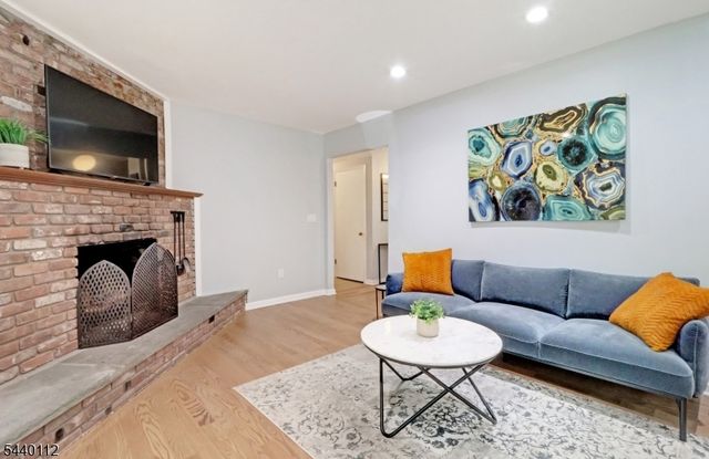 7 Village Rd, Florham Park Boro, NJ 07932