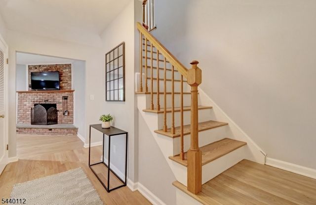 7 Village Rd, Florham Park Boro, NJ 07932
