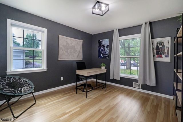 7 Village Rd, Florham Park Boro, NJ 07932