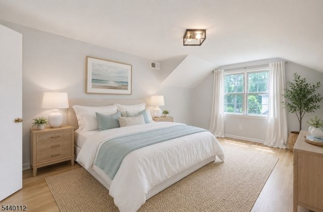 7 Village Rd, Florham Park Boro, NJ 07932