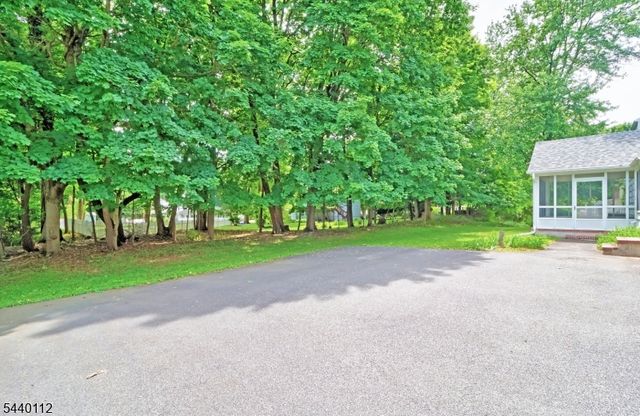 7 Village Rd, Florham Park Boro, NJ 07932