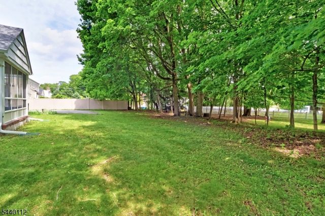 7 Village Rd, Florham Park Boro, NJ 07932