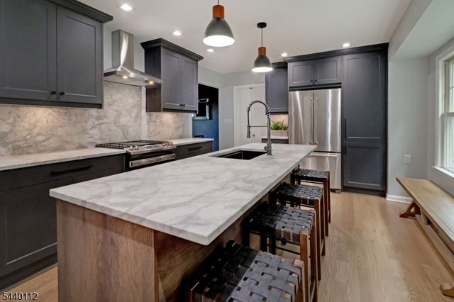 7 Village Rd, Florham Park Boro, NJ 07932