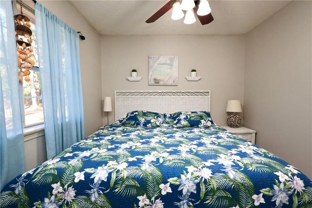 3240 Baptiste N Drive, Theodore, AL 36582