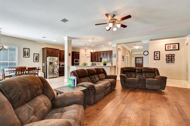 25703 Penguin Street, Magnolia, TX 77355