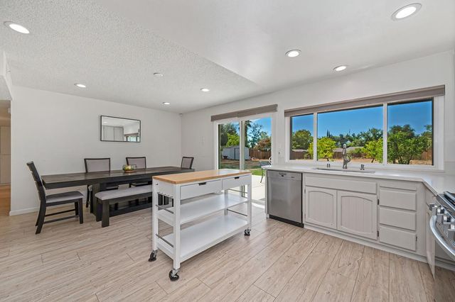 8351 Carrick Ct, Citrus Heights, CA 95610