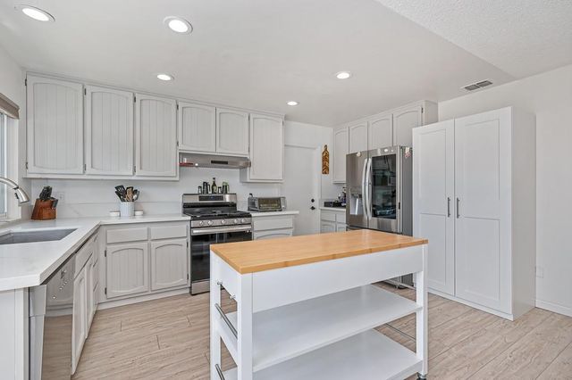 8351 Carrick Ct, Citrus Heights, CA 95610