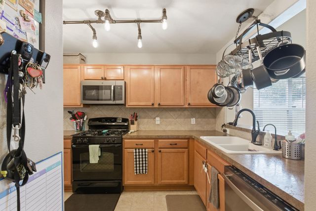 19914 Nandina Knoll, Richmond, TX 77407