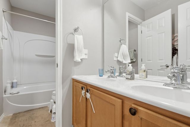 19914 Nandina Knoll, Richmond, TX 77407