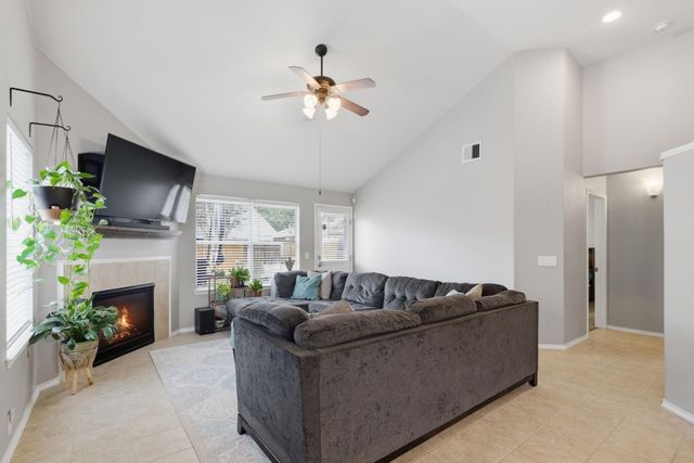 19914 Nandina Knoll, Richmond, TX 77407