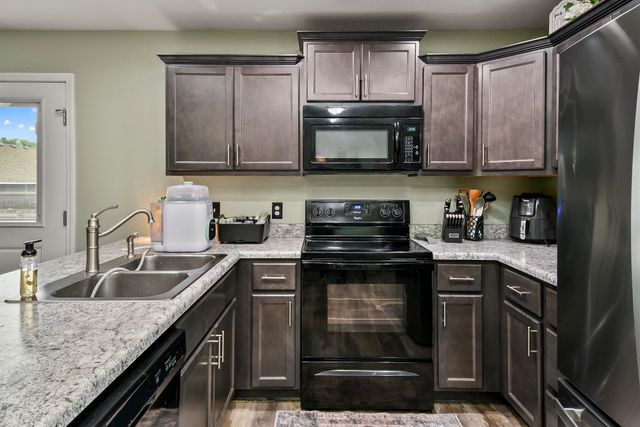 1360 S Rome Avenue, Republic, MO 65738