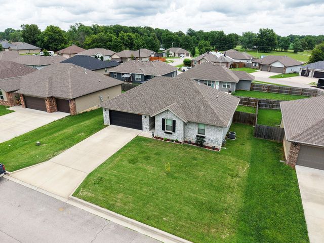 1360 S Rome Avenue, Republic, MO 65738