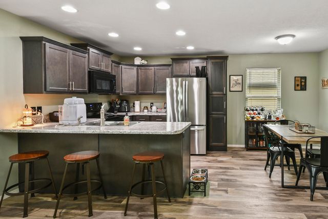 1360 S Rome Avenue, Republic, MO 65738