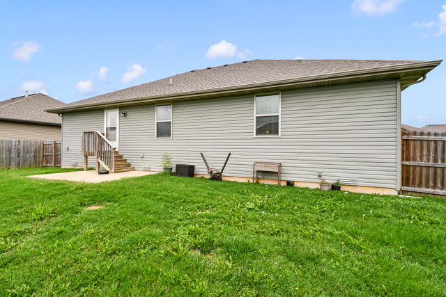 1360 S Rome Avenue, Republic, MO 65738