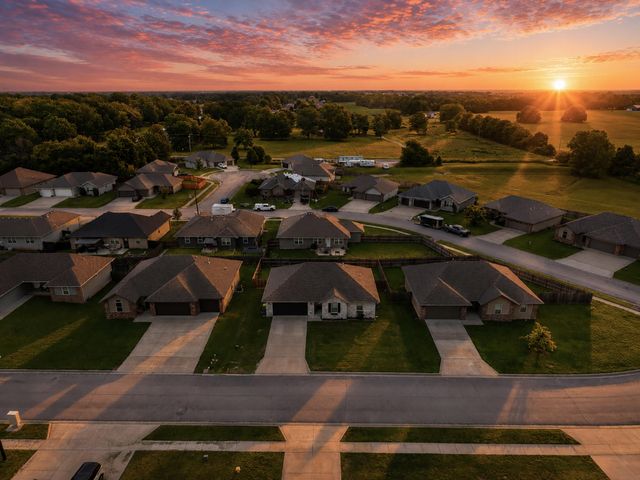 1360 S Rome Avenue, Republic, MO 65738