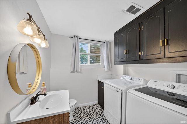 1558 N Bay Drive, Elkhart, IN 46514