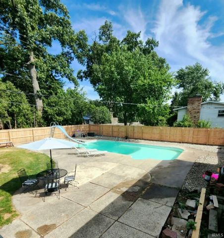 1558 N Bay Drive, Elkhart, IN 46514