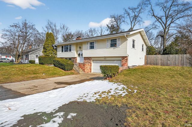 1558 N Bay Drive, Elkhart, IN 46514