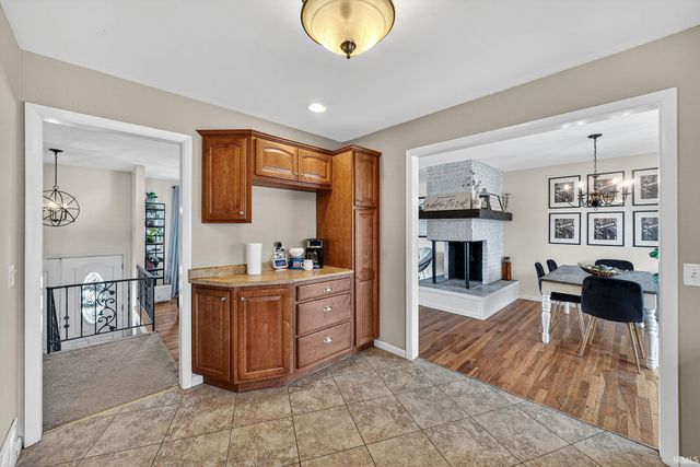 1558 N Bay Drive, Elkhart, IN 46514