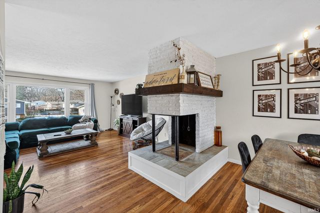 1558 N Bay Drive, Elkhart, IN 46514