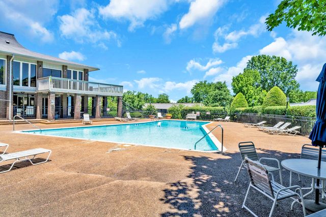 21 Vaughns Gap Rd Apt 88F, Nashville, TN 37205