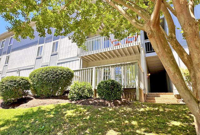 21 Vaughns Gap Rd Apt 88F, Nashville, TN 37205