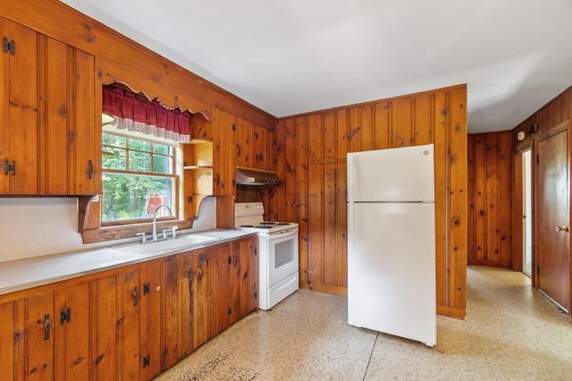 95 West Street, Lunenburg, MA 01462