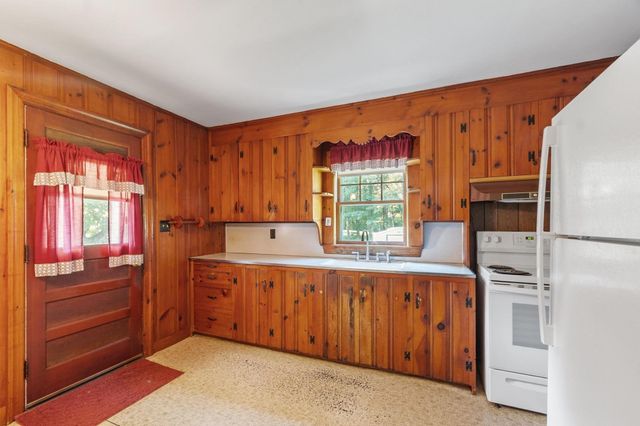95 West Street, Lunenburg, MA 01462