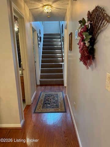 3013 Parkstone Ct, Louisville, KY 40241