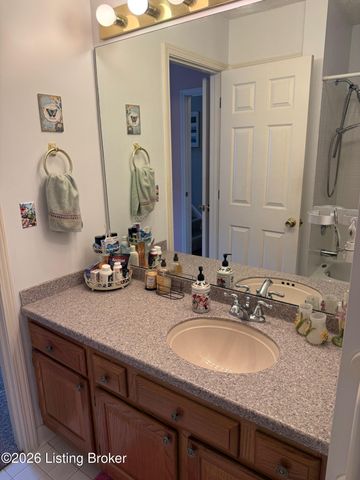 3013 Parkstone Ct, Louisville, KY 40241