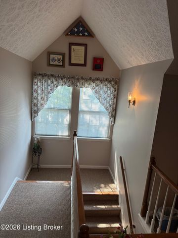 3013 Parkstone Ct, Louisville, KY 40241