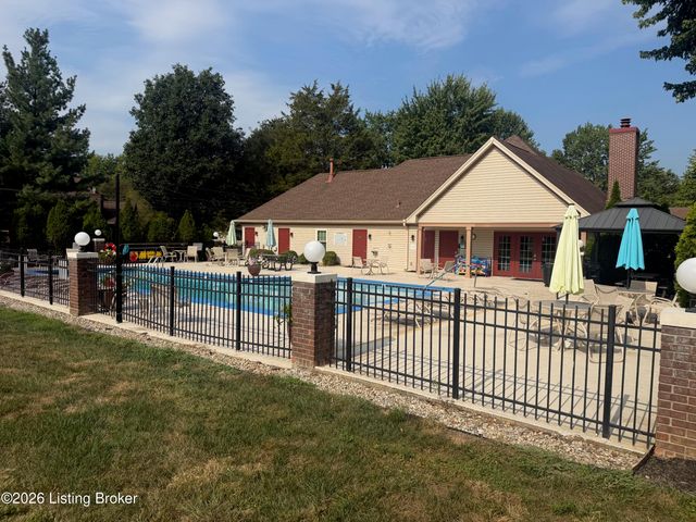 3013 Parkstone Ct, Louisville, KY 40241