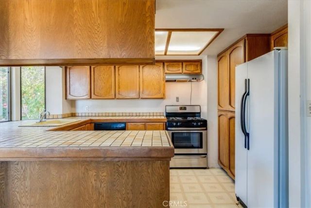 470 Warwick, Cambria, CA 93428