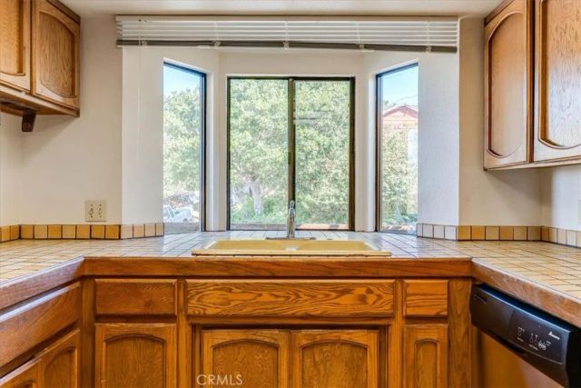 470 Warwick, Cambria, CA 93428