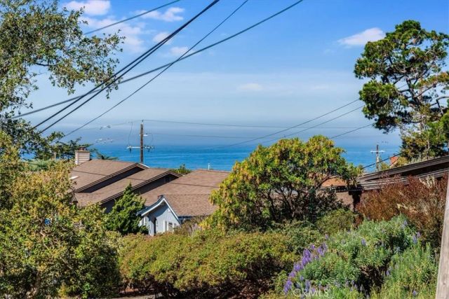 470 Warwick, Cambria, CA 93428