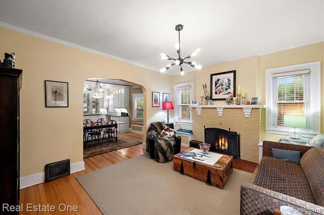 410 W 4th Street, Rochester, MI 48307