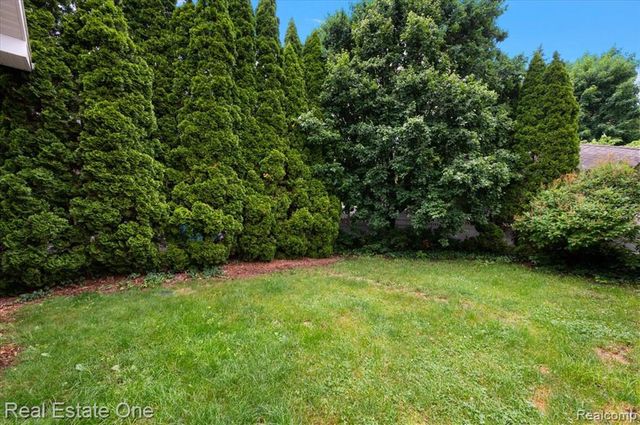 410 W 4th Street, Rochester, MI 48307
