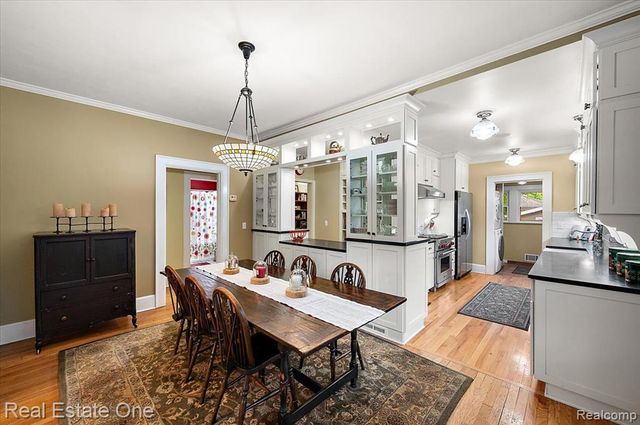 410 W 4th Street, Rochester, MI 48307