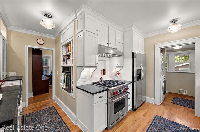 410 W 4th Street, Rochester, MI 48307