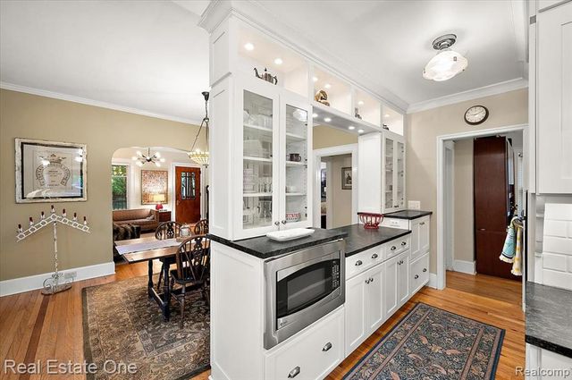410 W 4th Street, Rochester, MI 48307