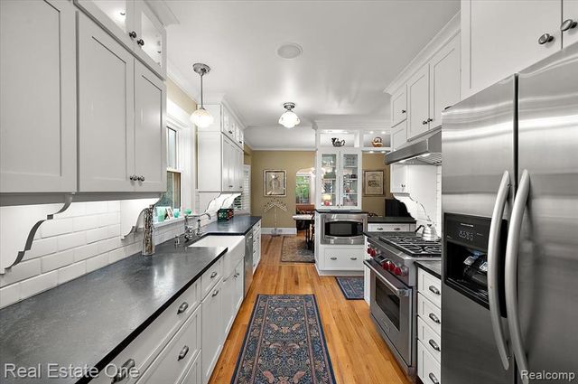 410 W 4th Street, Rochester, MI 48307
